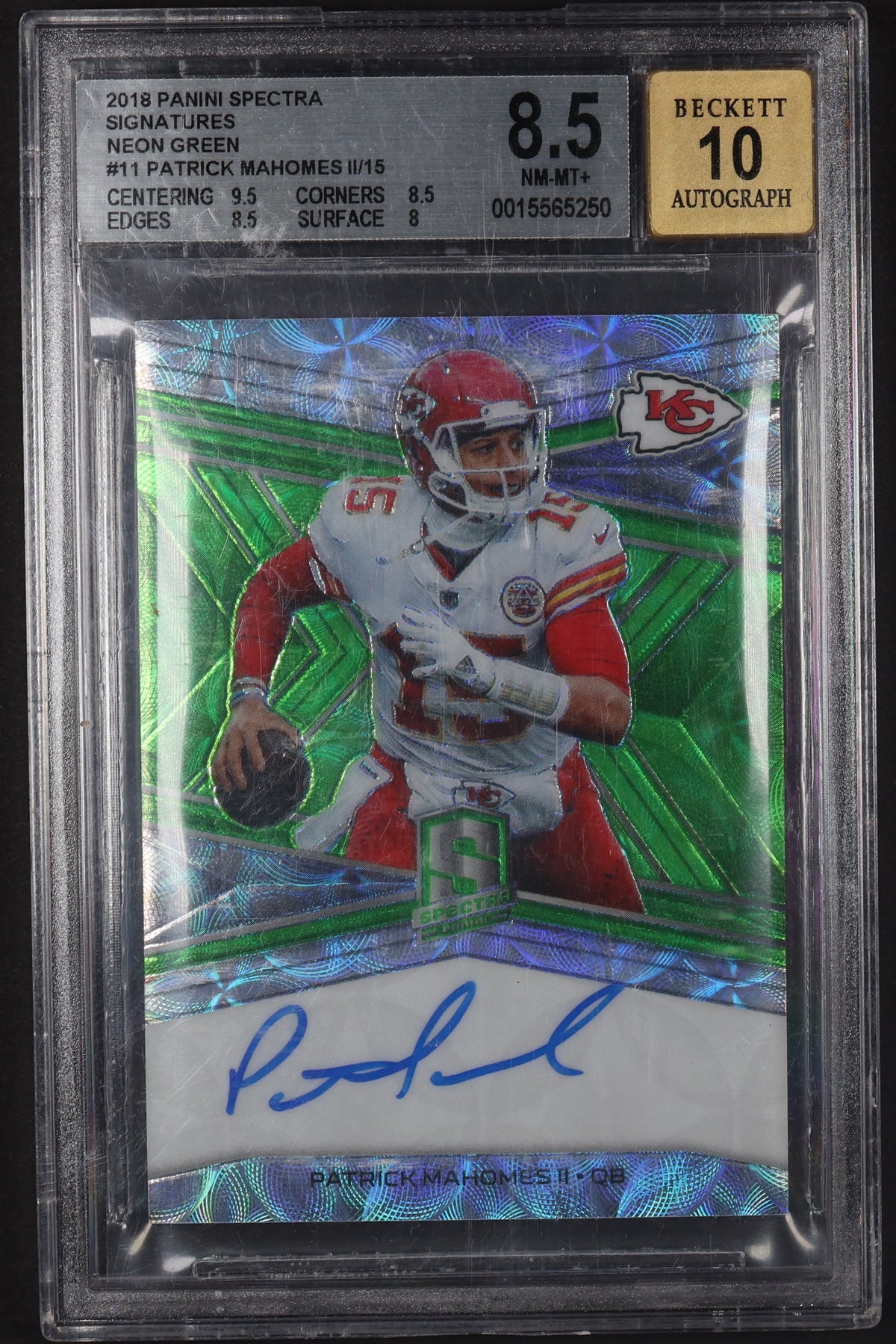 2018 Panini Spectra #S-PM Patrick Mahomes Auto Neon Green BGS 8.5 #/15