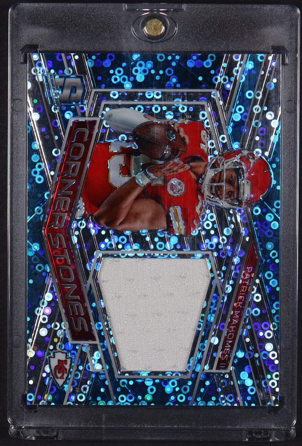 2018 Panini Spectra #2 Patrick Mahomes II Cornerstone Materials Neon Blue #/99